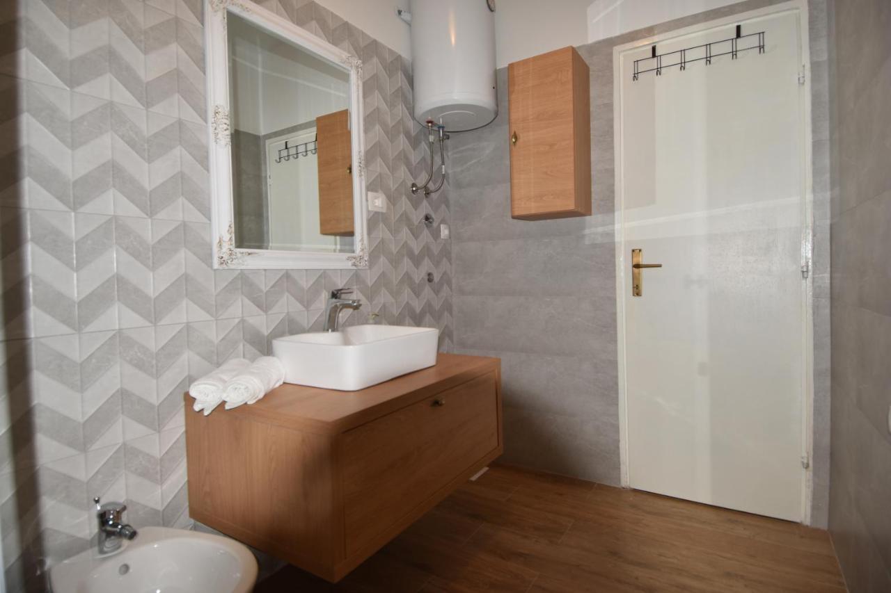 Apartment *Biba* ดูกีรัท ภายนอก รูปภาพ